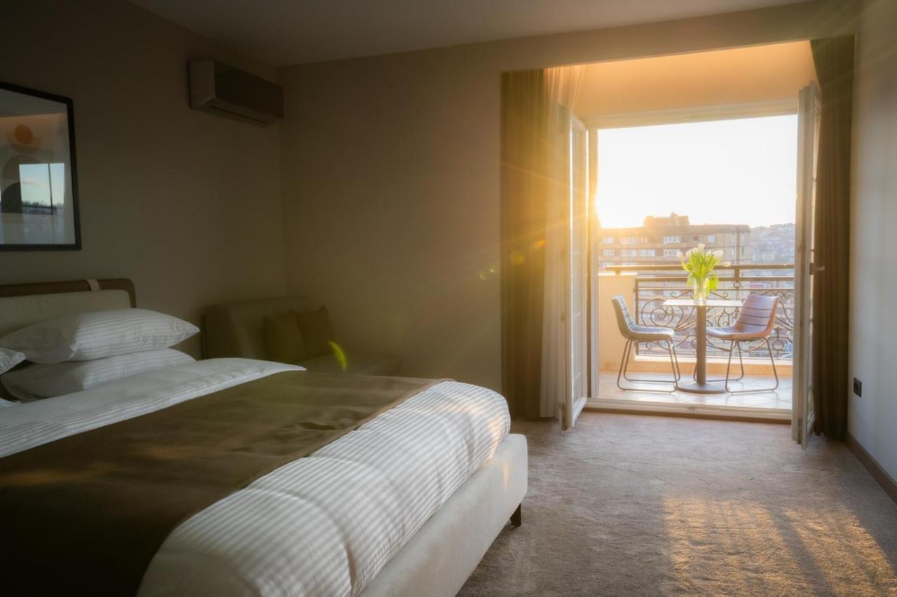 Downtown Apartments プリシュティナ エクステリア 写真
