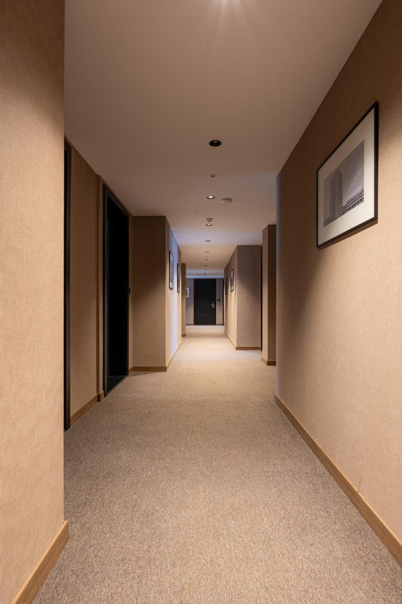 Downtown Apartments プリシュティナ エクステリア 写真