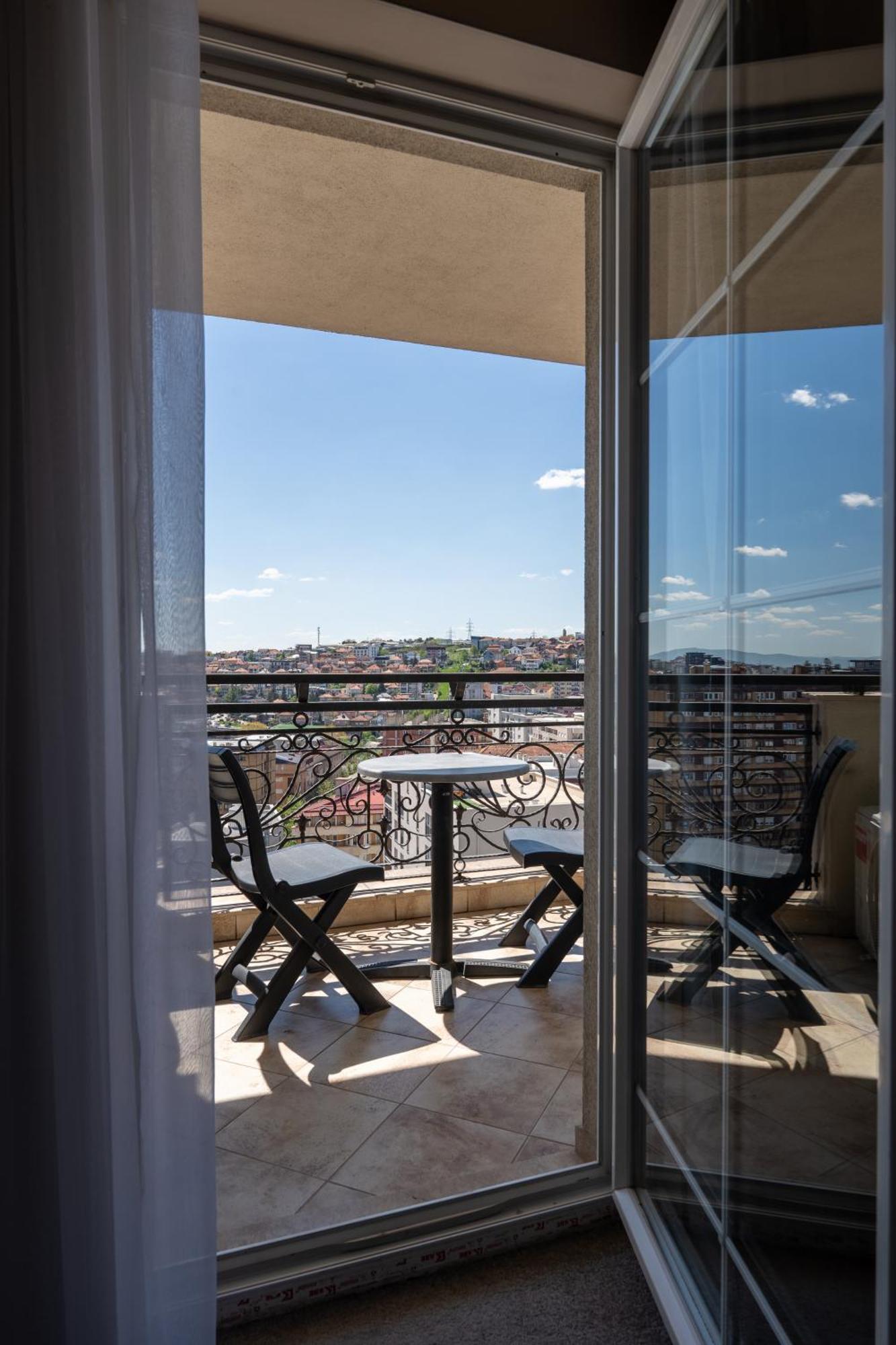 Downtown Apartments プリシュティナ エクステリア 写真